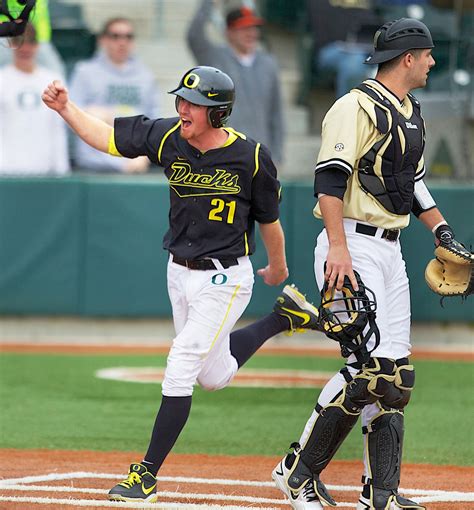With the victory, the Ducks earned the conferences automatic bid into the NCAA baseball tournament. . Oregon ducks baseball score today